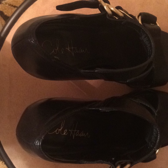Cole-Haan 4” black heels with buckle accents - Picture 3 of 3